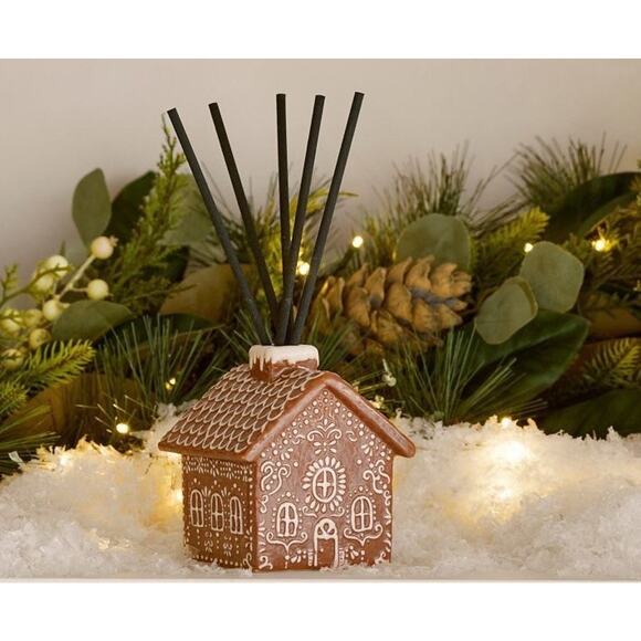 Sand & Fog Spiced Gingerbread Scented Reed Diffuser 5 Fl Oz Holiday TikTok Viral - Picture 1 of 3